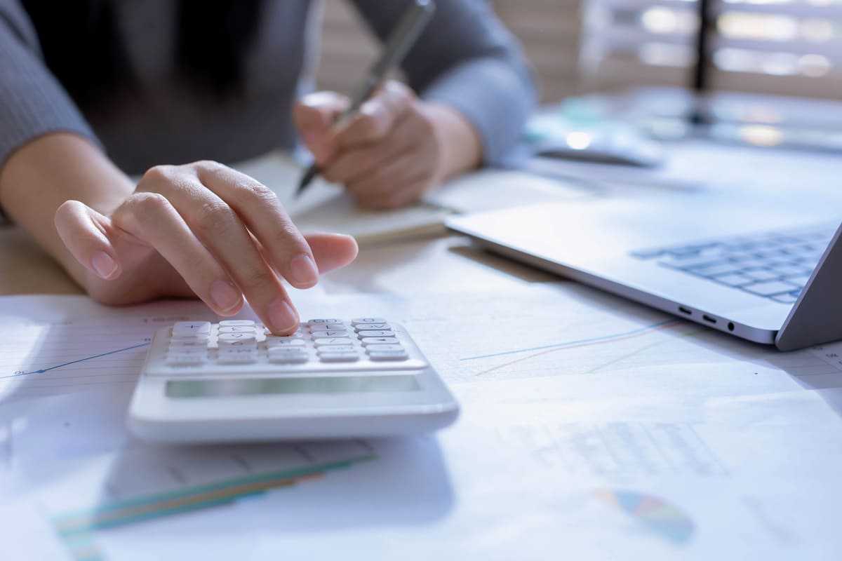計算する手元