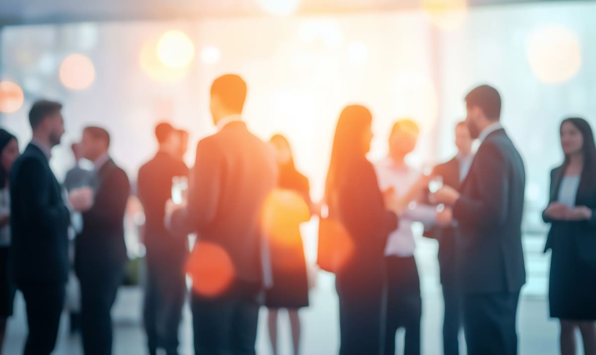 イベントに参加する社員たち