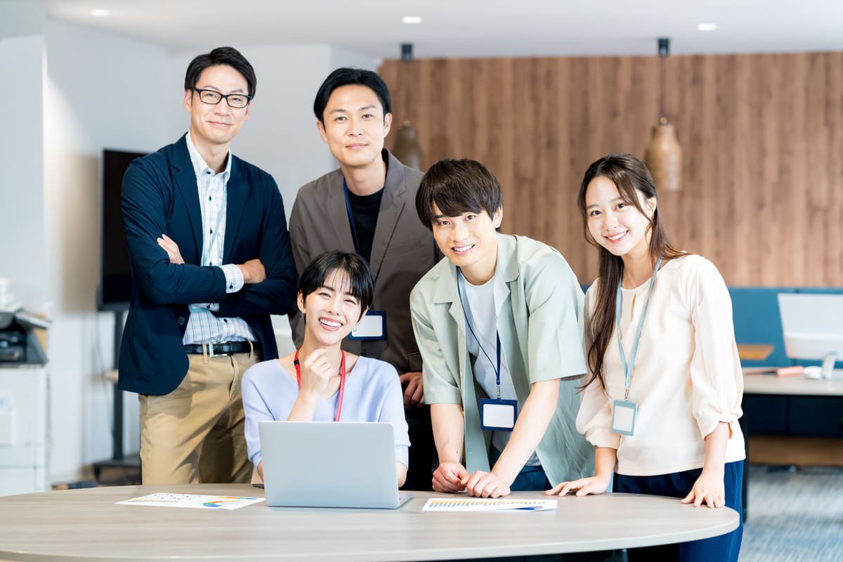 笑顔のスタッフたち