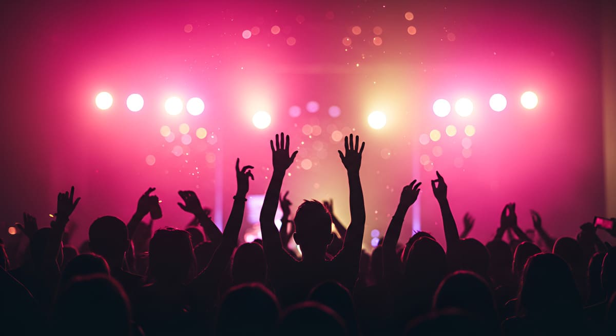 盛り上がるステージ