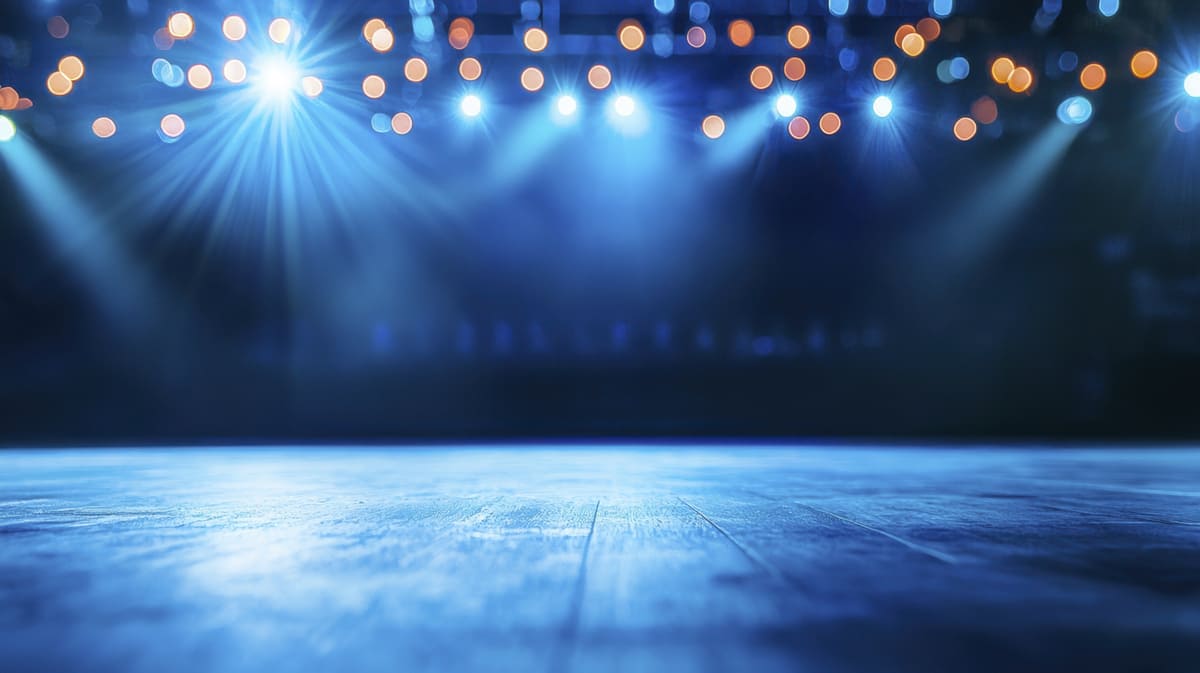 ライトのあたっているステージ