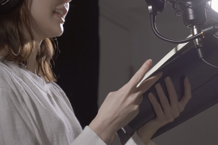 声優　音読
